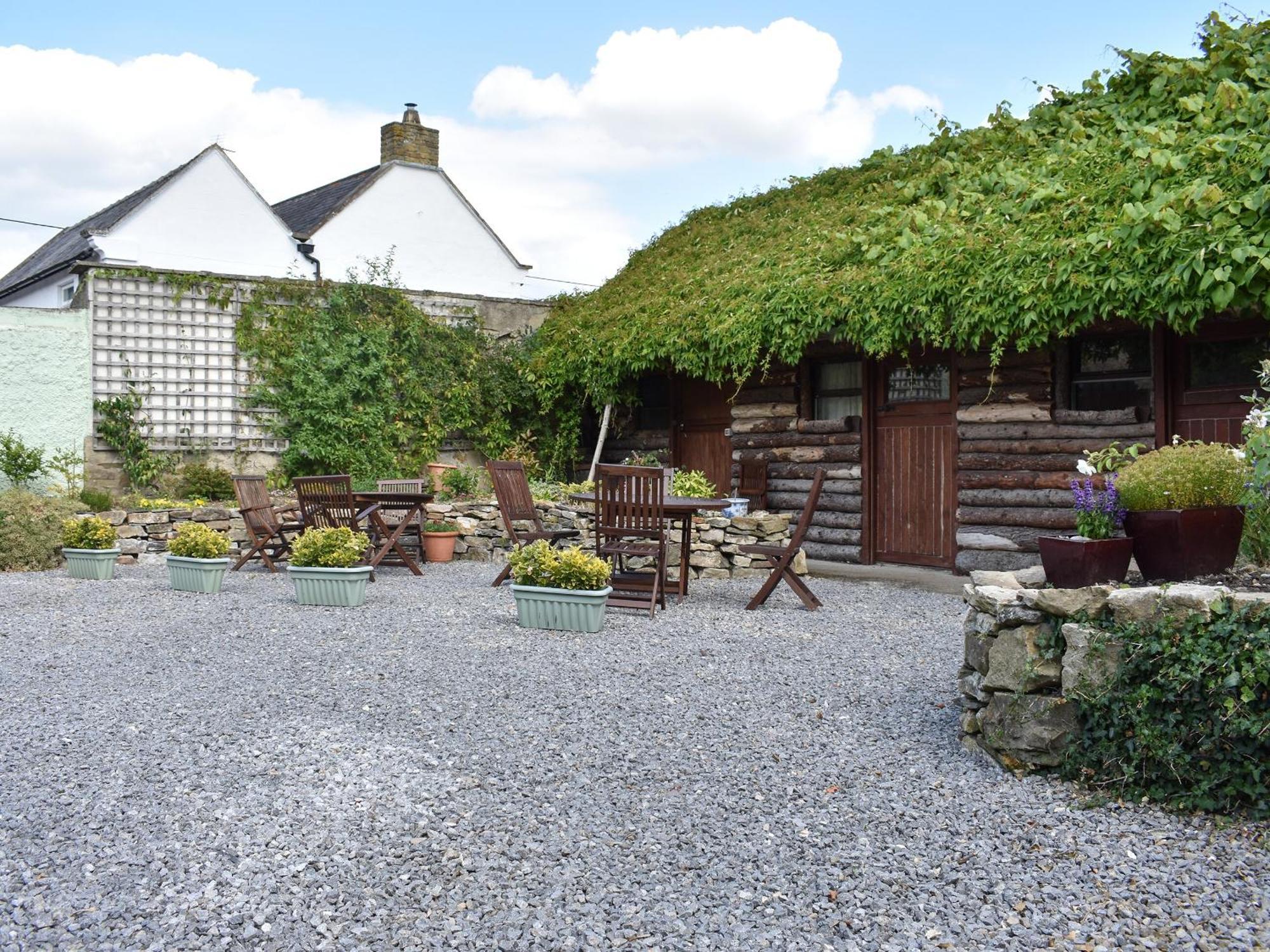 Foal Barn - Hayloft - Spennithorne * Middleham